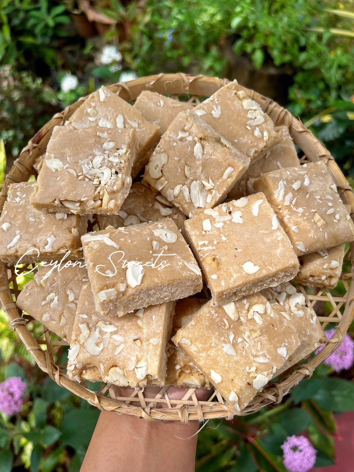 Kithul Treacle  Aluwa with Cashew